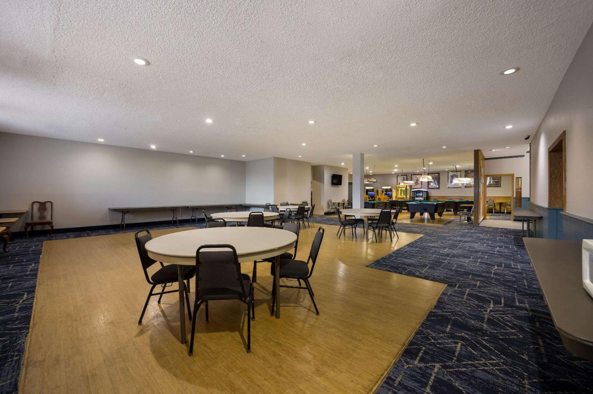 Quality Inn & Suites Canon City Exterior photo