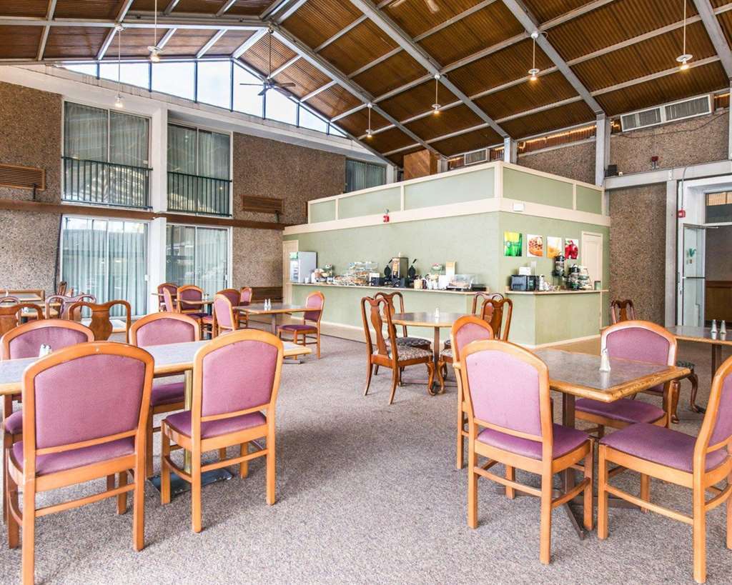 Quality Inn & Suites Canon City Restaurant photo